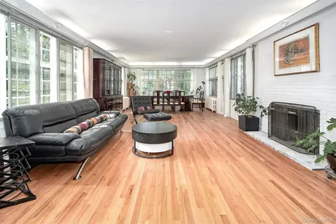 2 Byworth Road New Rochelle NY 10804