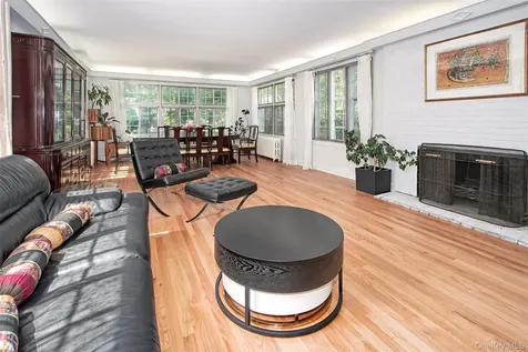 2 Byworth Road New Rochelle NY 10804