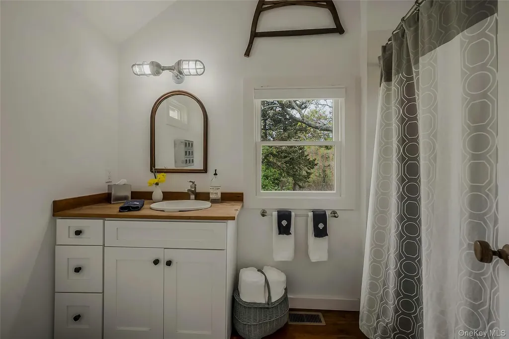 5 Jessup Lane Quogue NY 11959