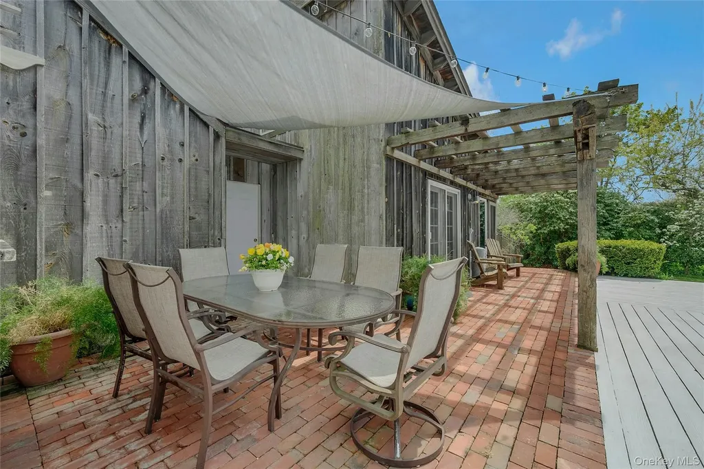 5 Jessup Lane Quogue NY 11959