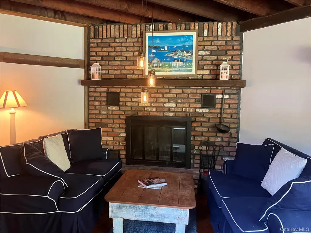 5 Jessup Lane Quogue NY 11959