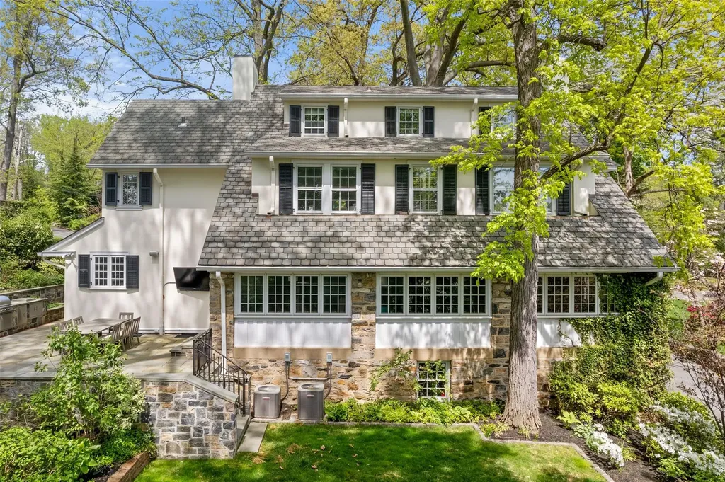 52 Cedar Lane Bronxville NY 10708