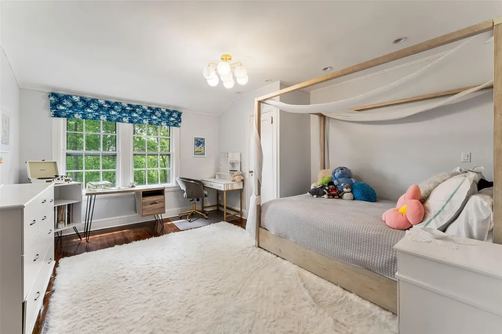 52 Cedar Lane Bronxville NY 10708