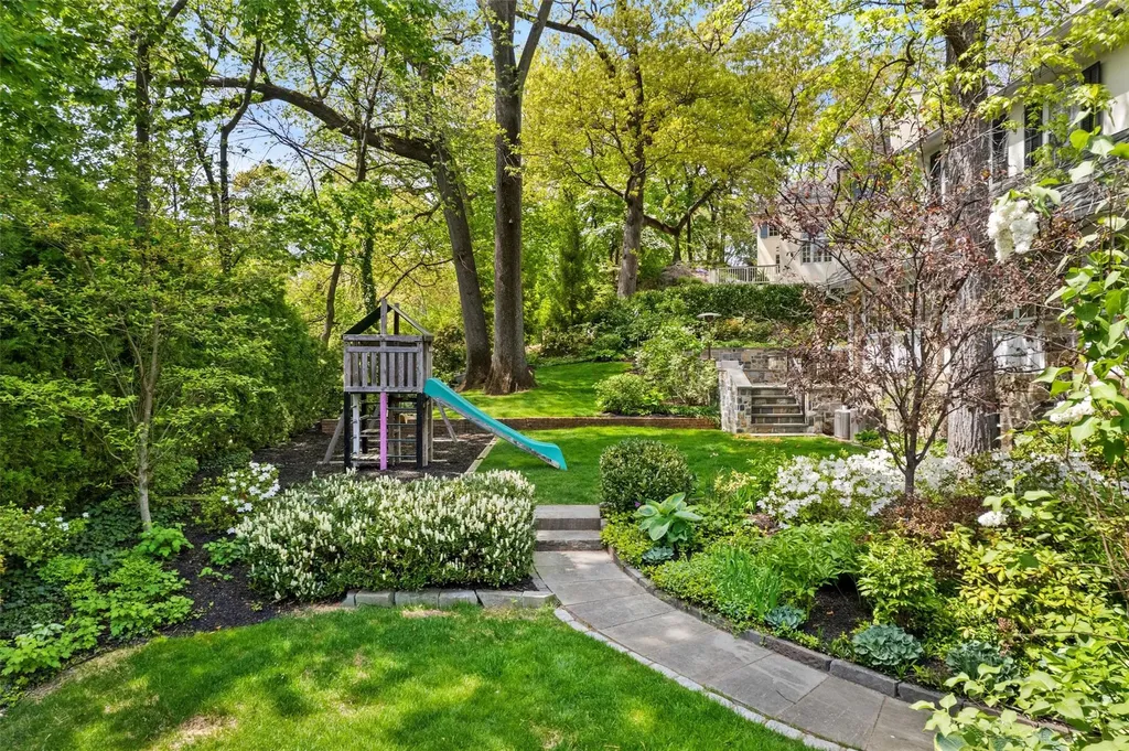 52 Cedar Lane Bronxville NY 10708