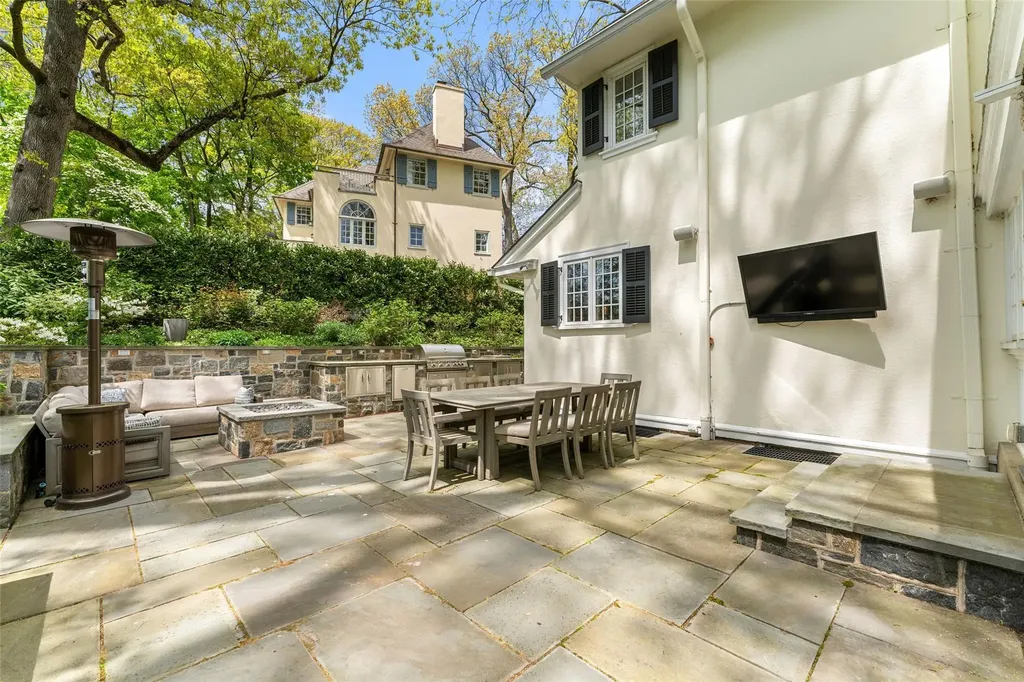 52 Cedar Lane Bronxville NY 10708