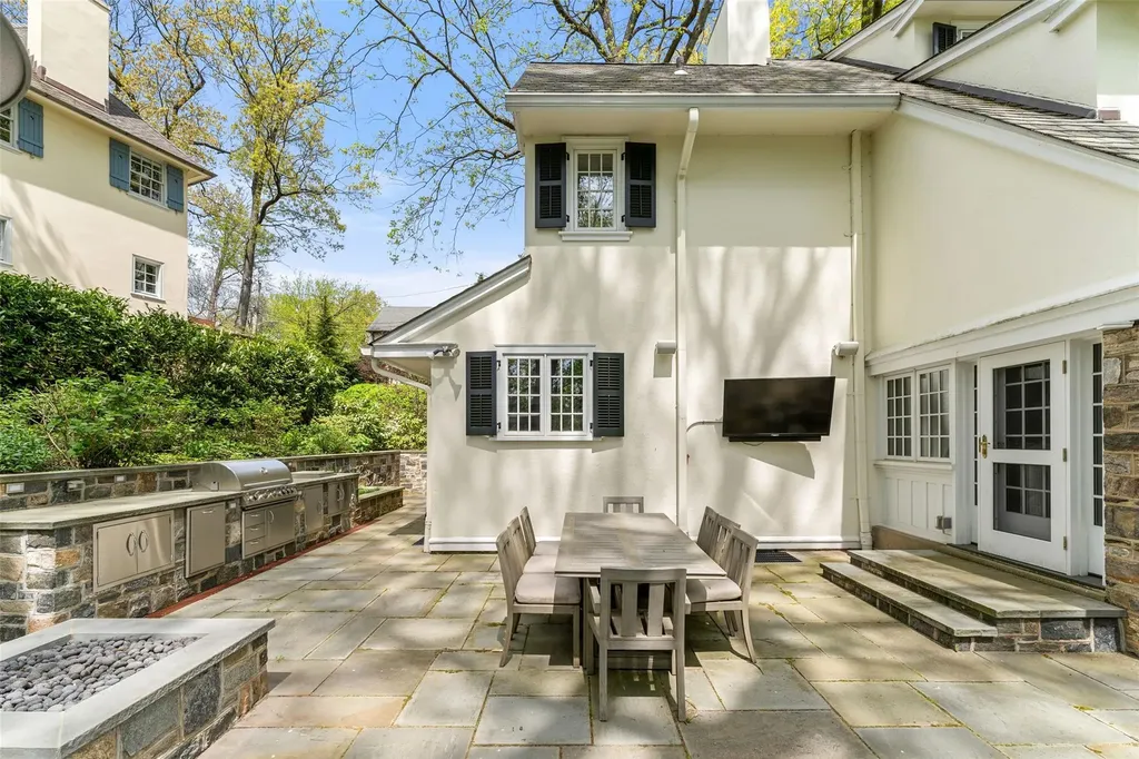 52 Cedar Lane Bronxville NY 10708