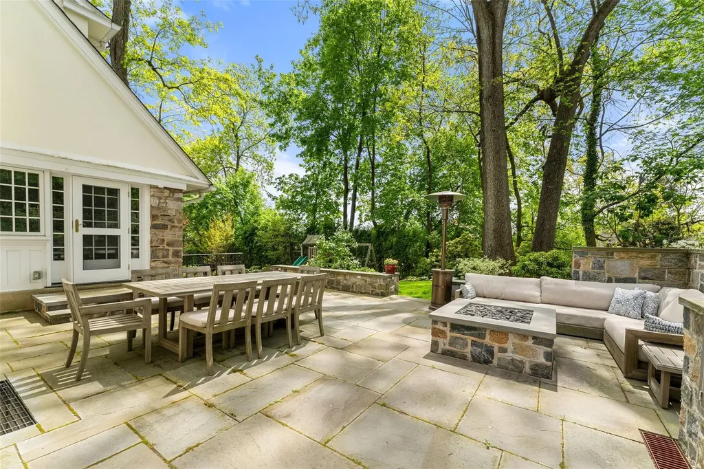 52 Cedar Lane Bronxville NY 10708