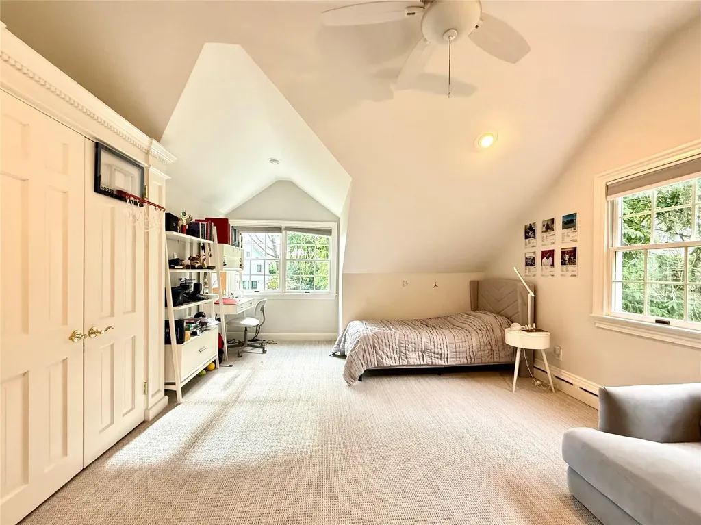 43 Glen Way Cold Spring Harbor NY 11724