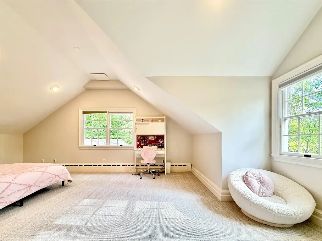 43 Glen Way Cold Spring Harbor NY 11724