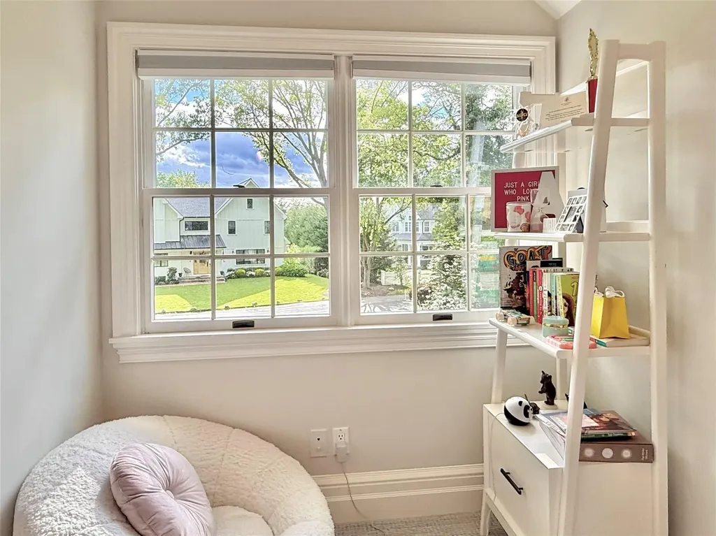 43 Glen Way Cold Spring Harbor NY 11724