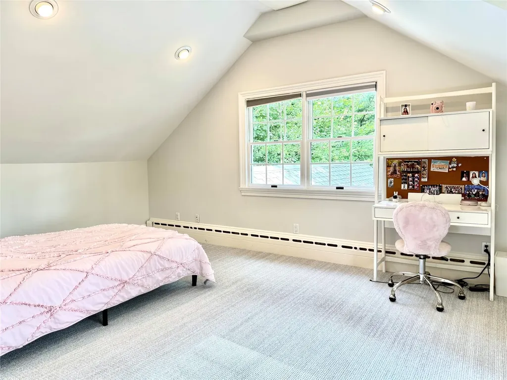 43 Glen Way Cold Spring Harbor NY 11724
