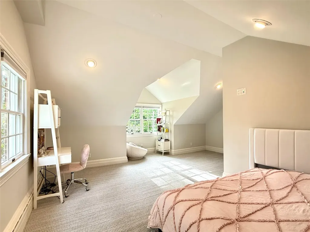 43 Glen Way Cold Spring Harbor NY 11724