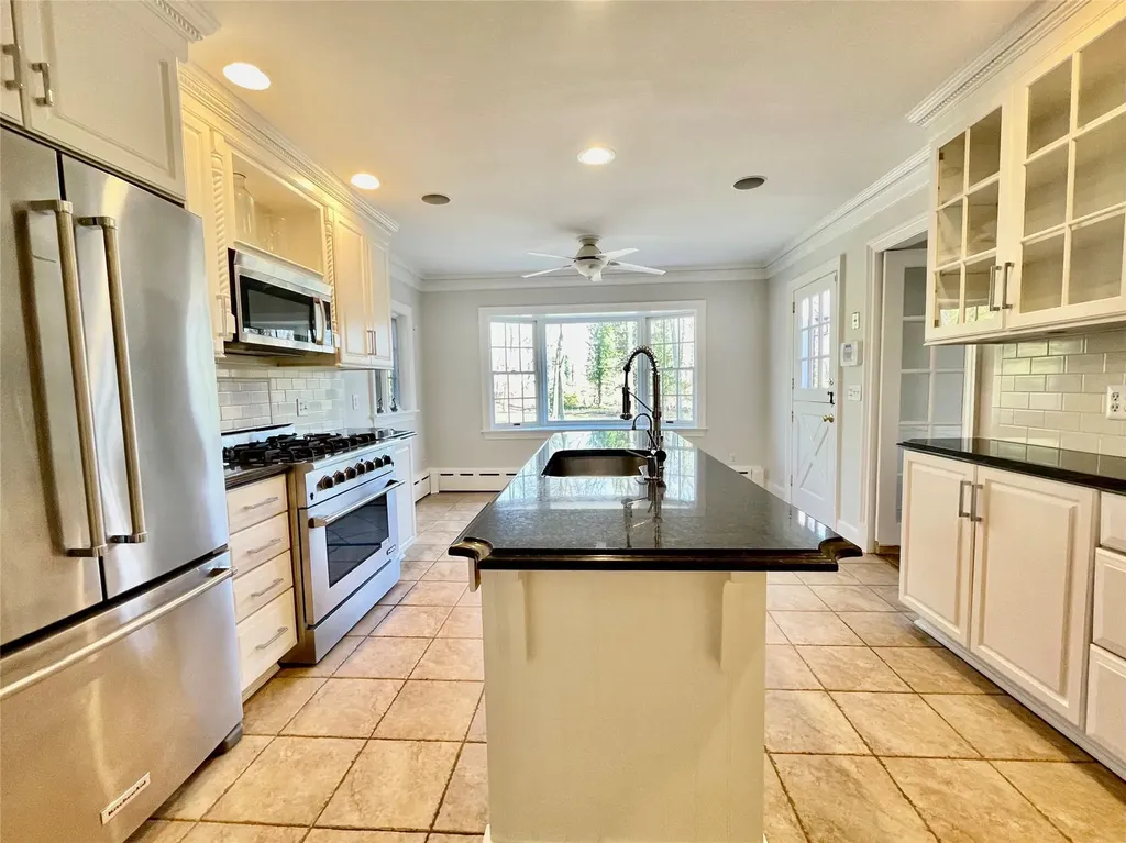 43 Glen Way Cold Spring Harbor NY 11724