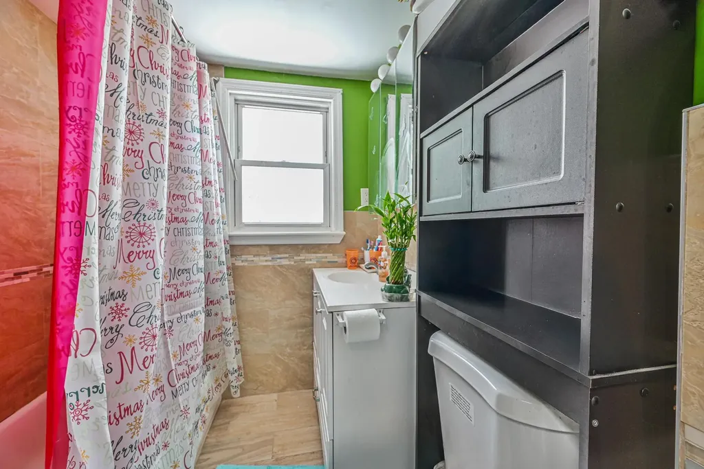 37 E Locust Street Central Islip NY 11722