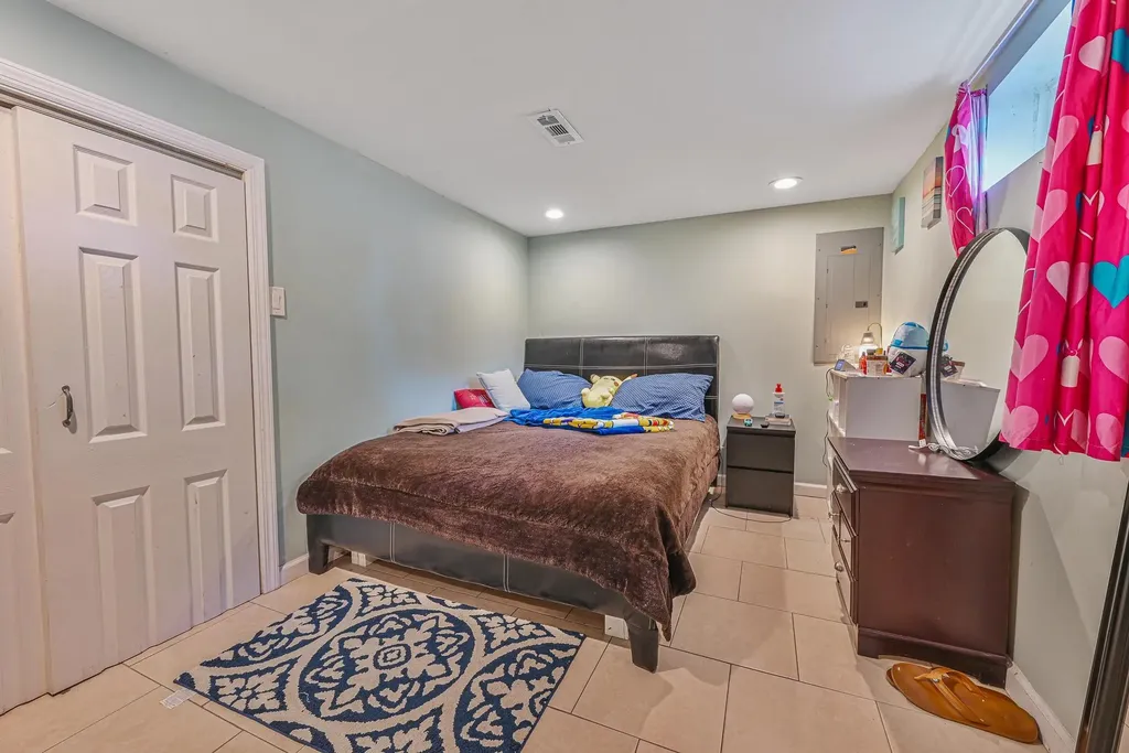 37 E Locust Street Central Islip NY 11722