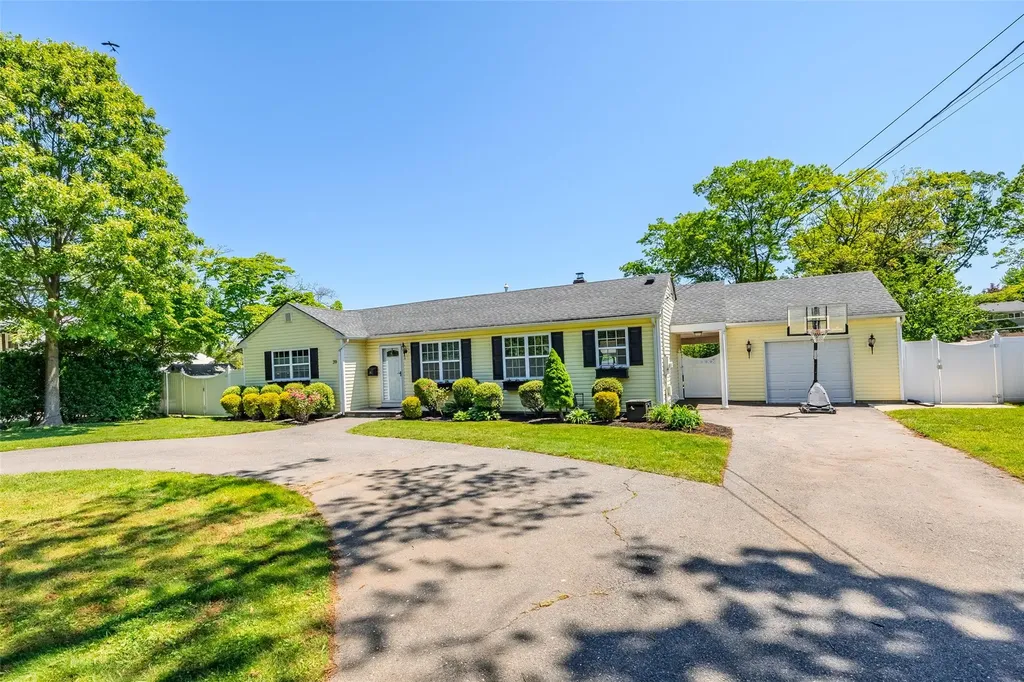 39 Harned Road Commack NY 11725