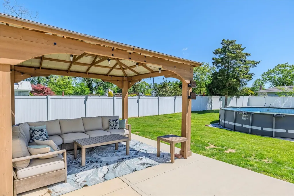 39 Harned Road Commack NY 11725