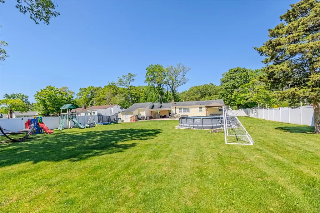 39 Harned Road Commack NY 11725