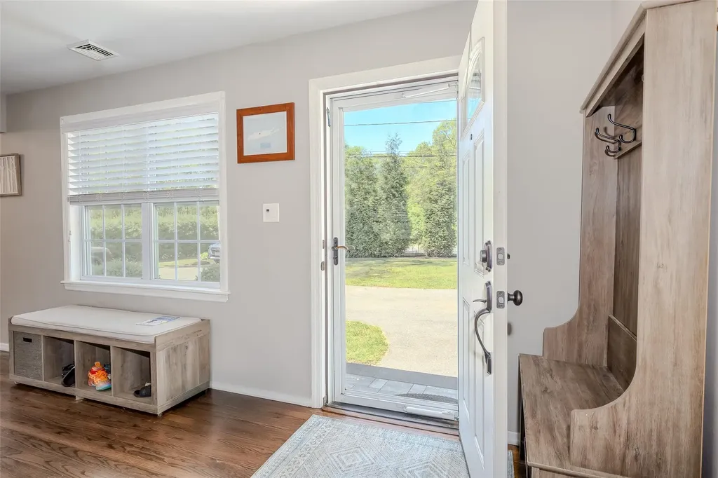 39 Harned Road Commack NY 11725