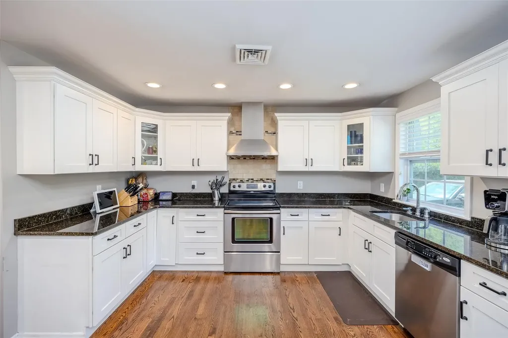 39 Harned Road Commack NY 11725