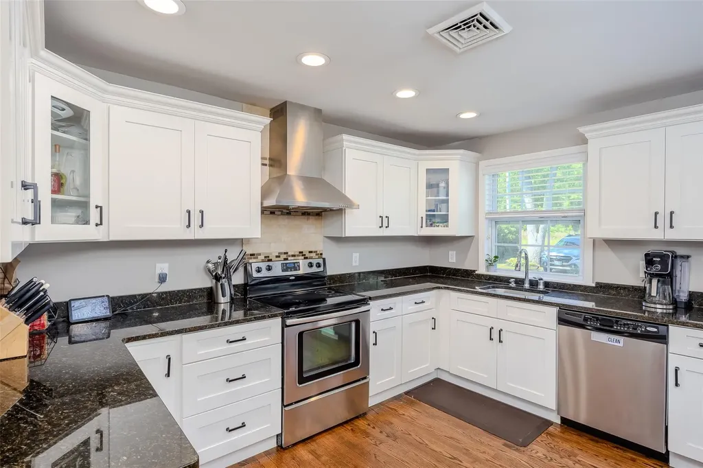 39 Harned Road Commack NY 11725