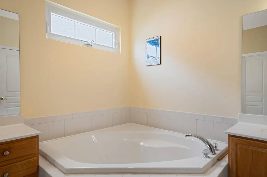 105 Louden Loop Mount Sinai NY 11766