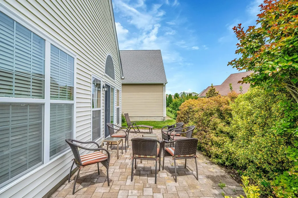 105 Louden Loop Mount Sinai NY 11766