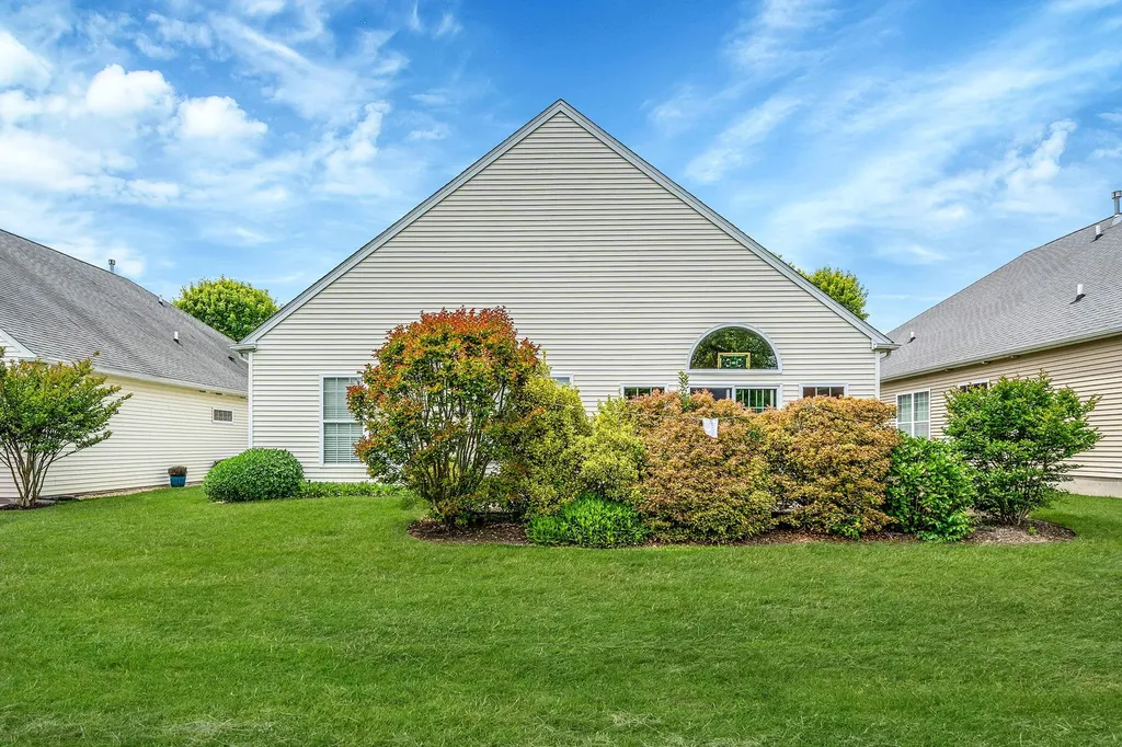 105 Louden Loop Mount Sinai NY 11766