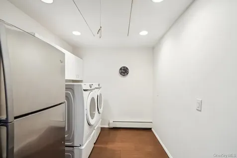 28 Deeringwood Lane Babylon NY 11702