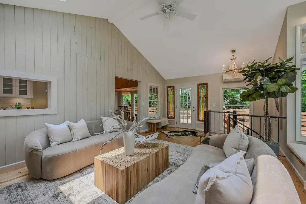 10 Maple Avenue Setauket NY 11733