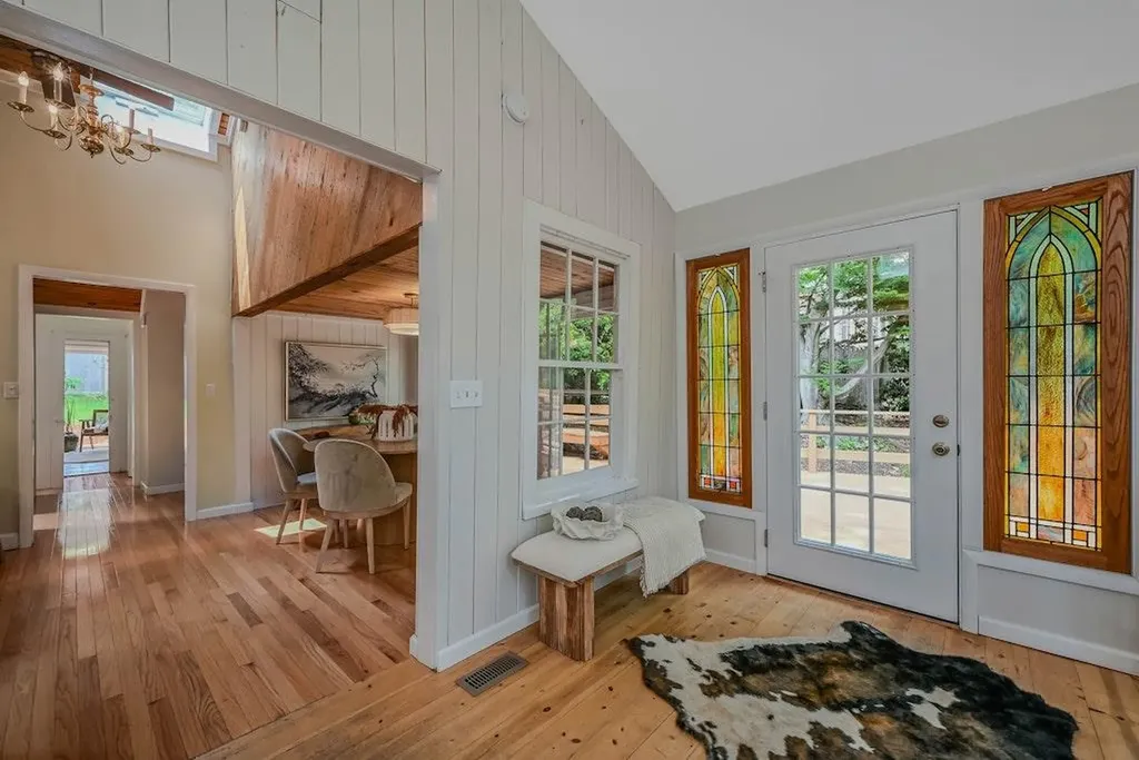 10 Maple Avenue Setauket NY 11733