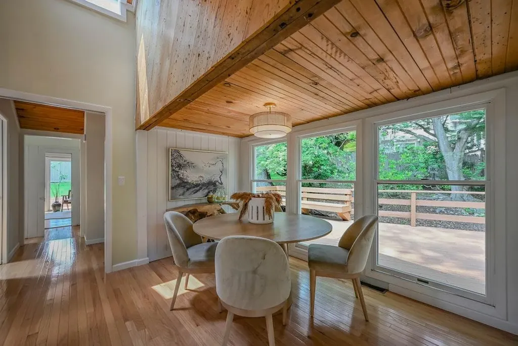 10 Maple Avenue Setauket NY 11733