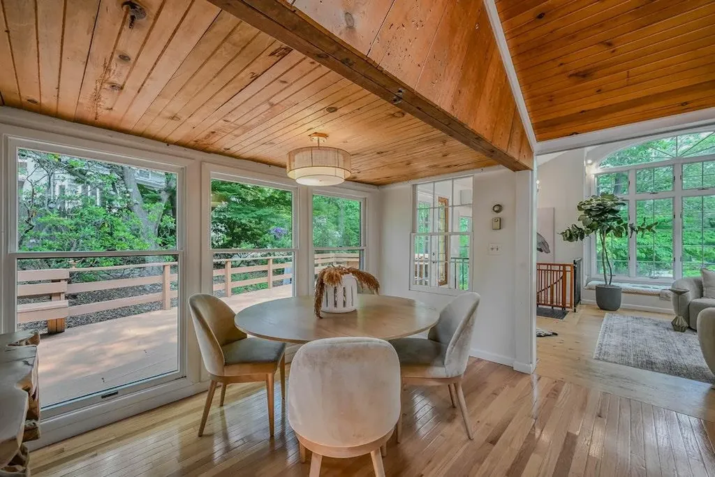 10 Maple Avenue Setauket NY 11733