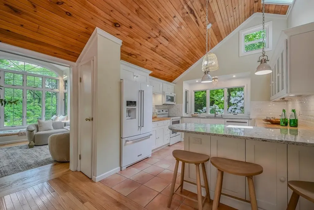 10 Maple Avenue Setauket NY 11733