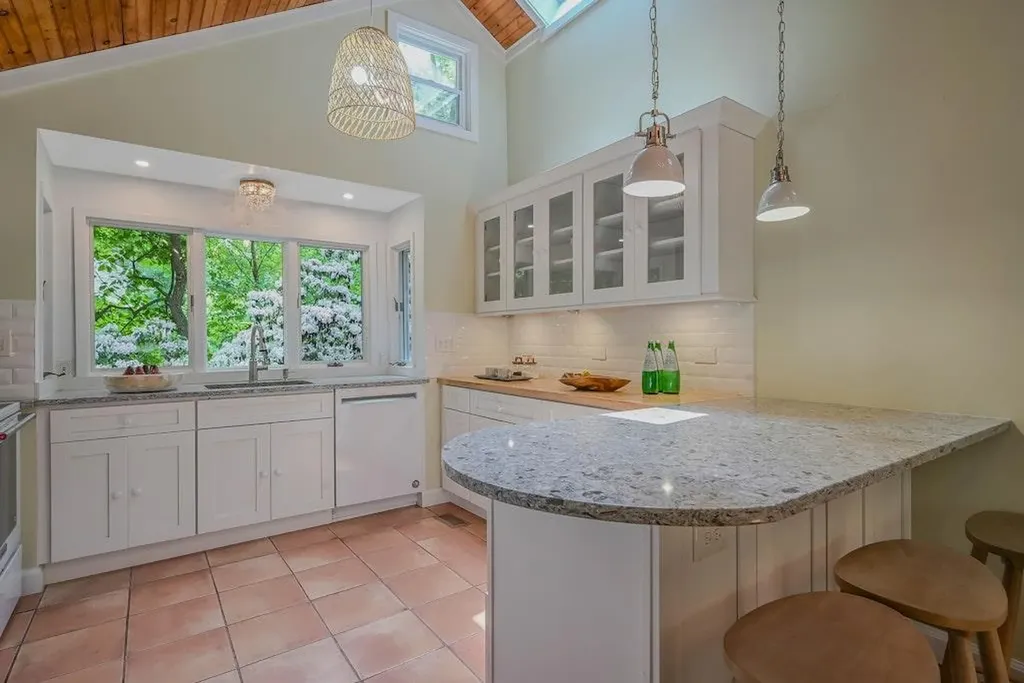 10 Maple Avenue Setauket NY 11733