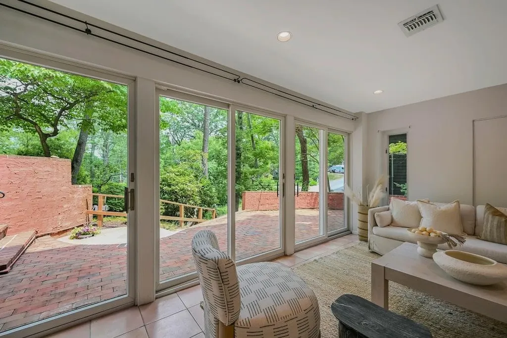 10 Maple Avenue Setauket NY 11733