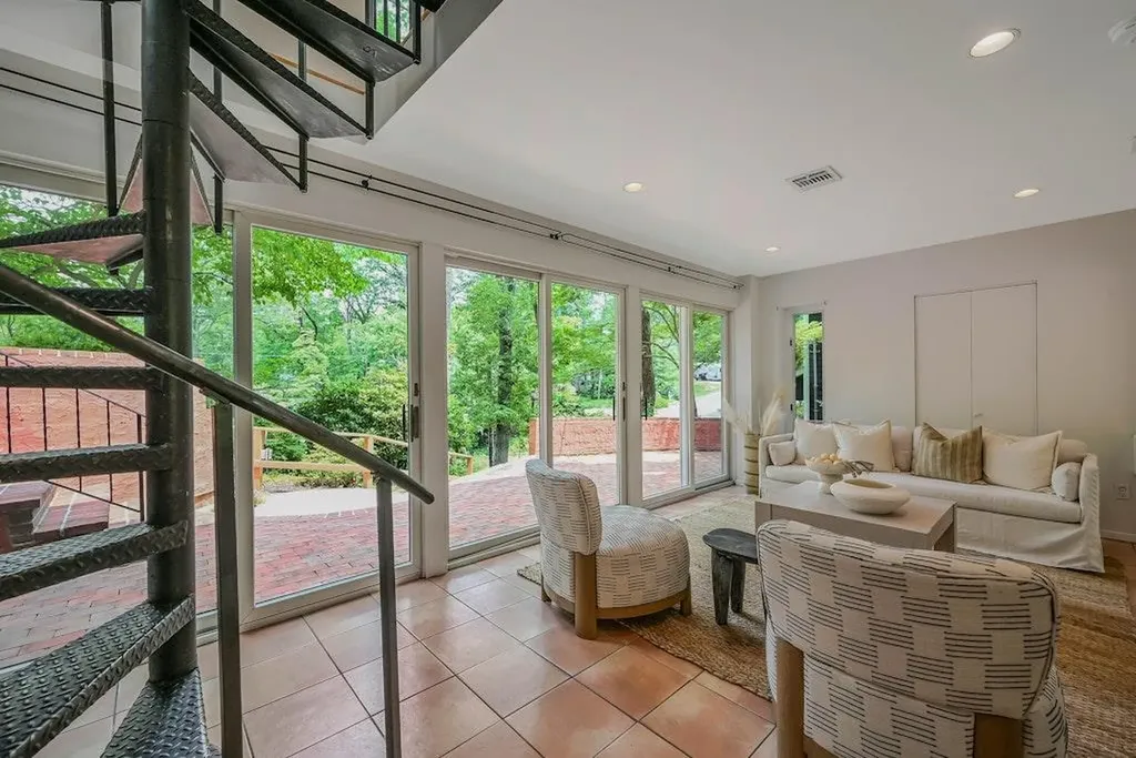 10 Maple Avenue Setauket NY 11733