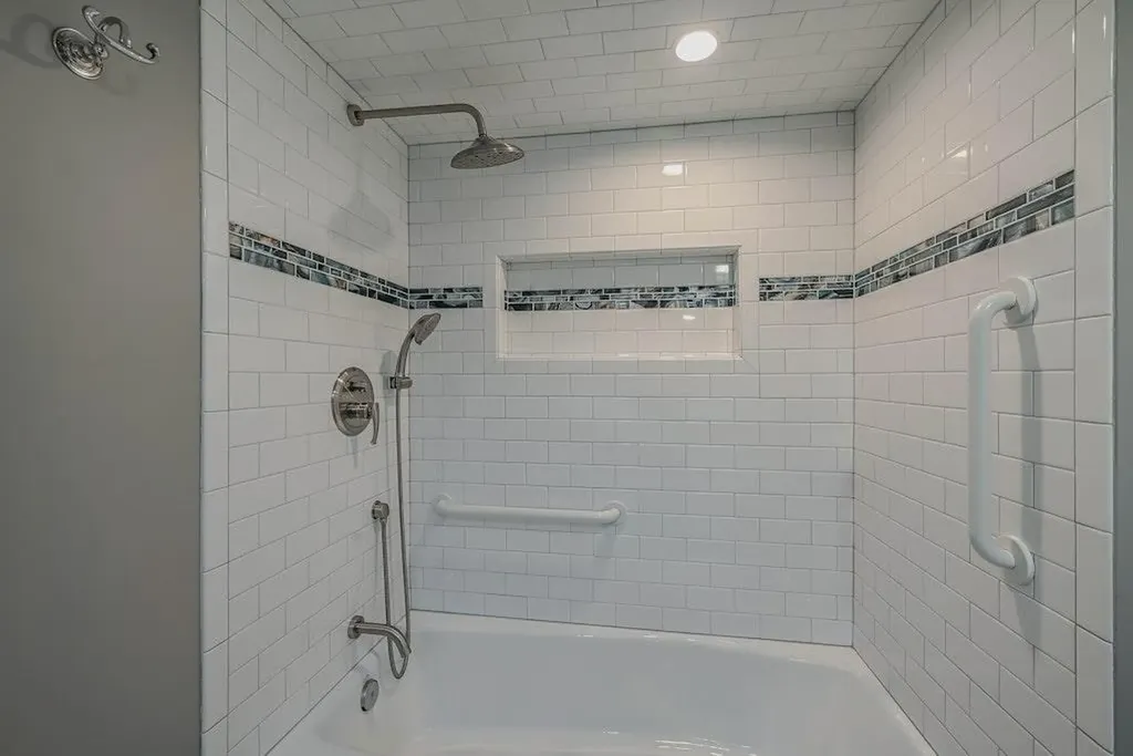 10 Maple Avenue Setauket NY 11733