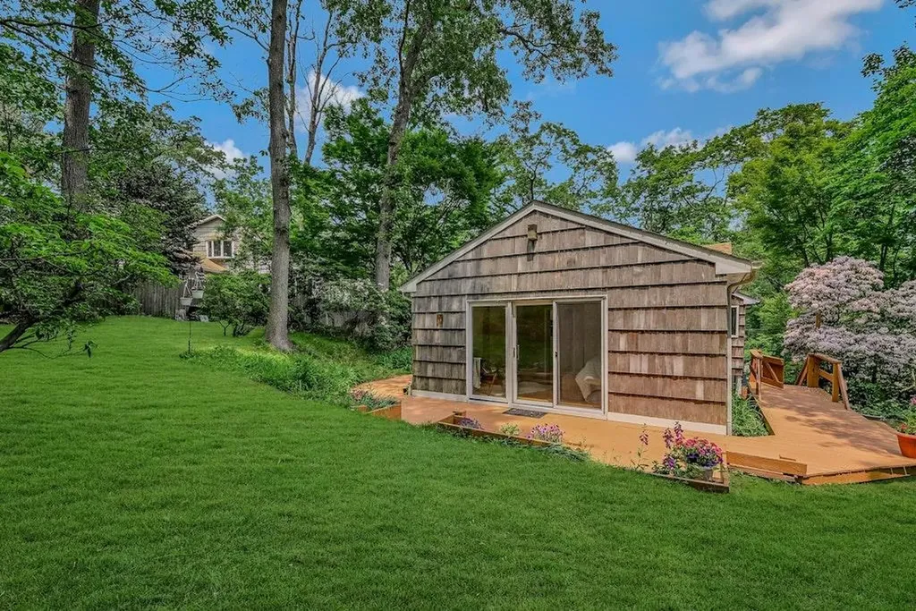 10 Maple Avenue Setauket NY 11733