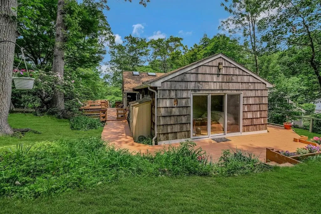 10 Maple Avenue Setauket NY 11733