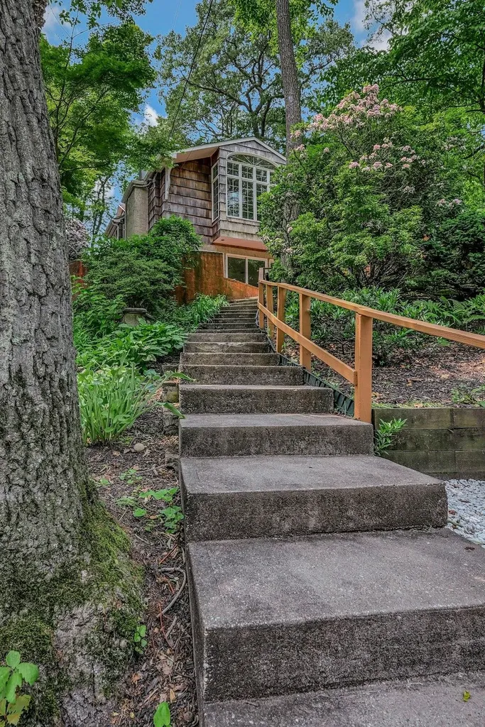 10 Maple Avenue Setauket NY 11733