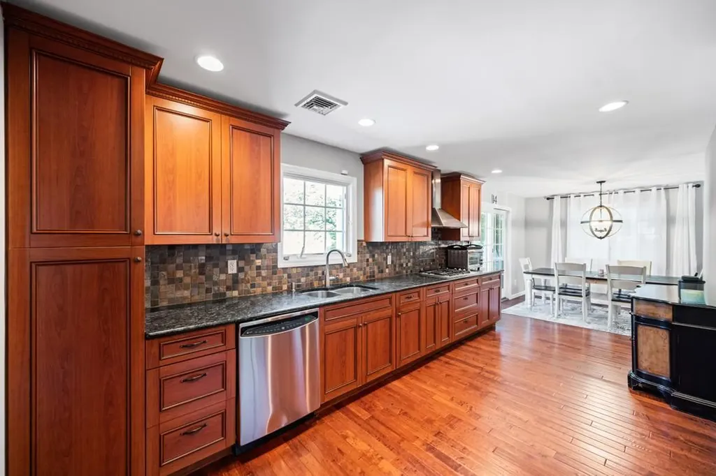 1 Darwin Drive Merrick NY 11566