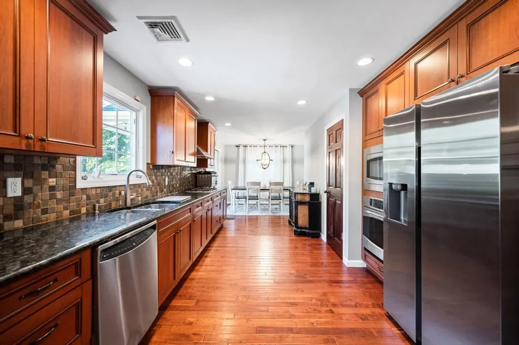 1 Darwin Drive Merrick NY 11566
