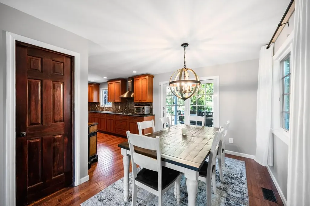 1 Darwin Drive Merrick NY 11566