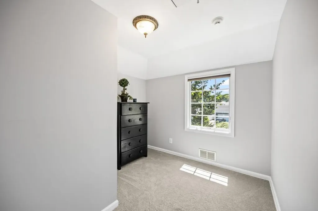 1 Darwin Drive Merrick NY 11566
