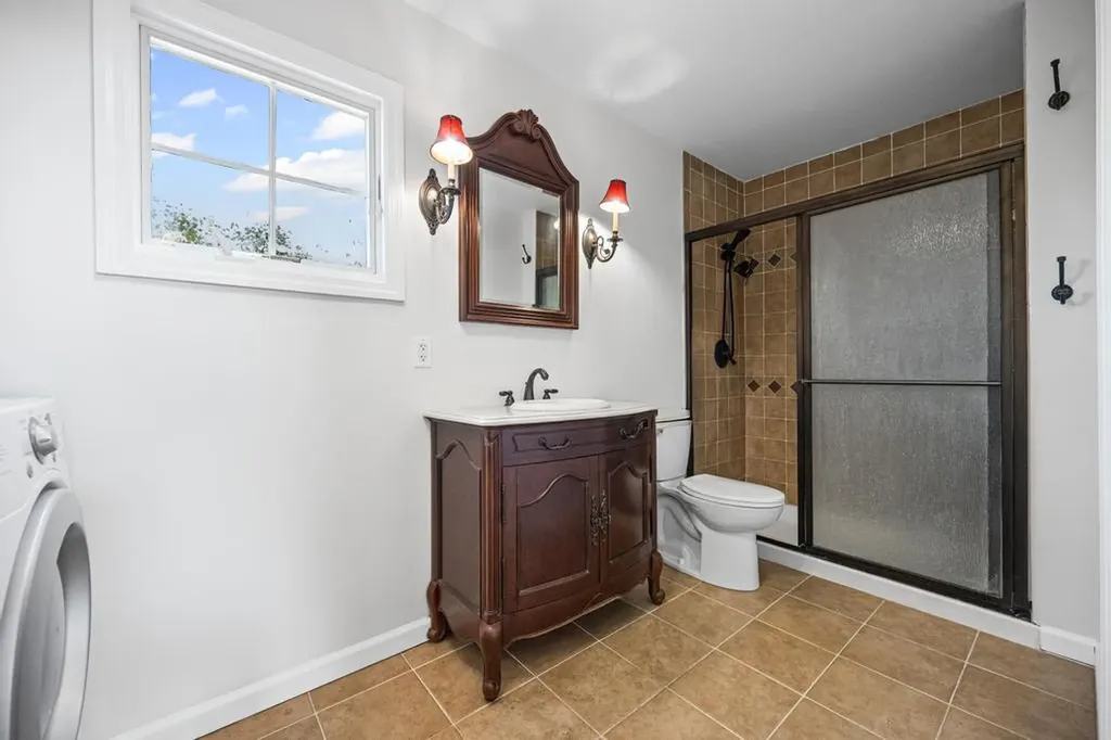 1 Darwin Drive Merrick NY 11566
