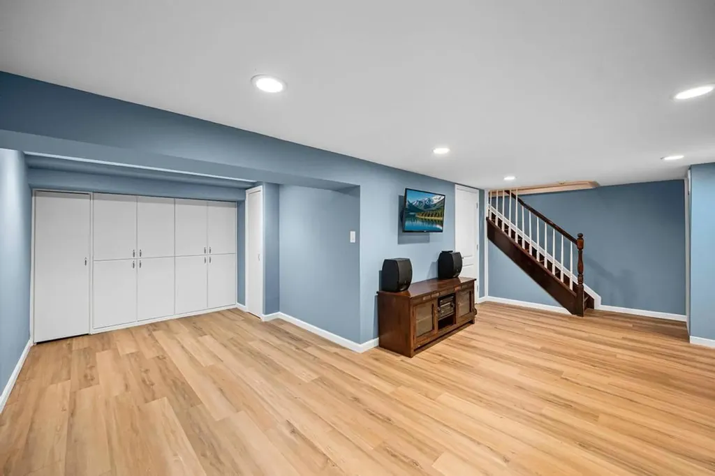 1 Darwin Drive Merrick NY 11566
