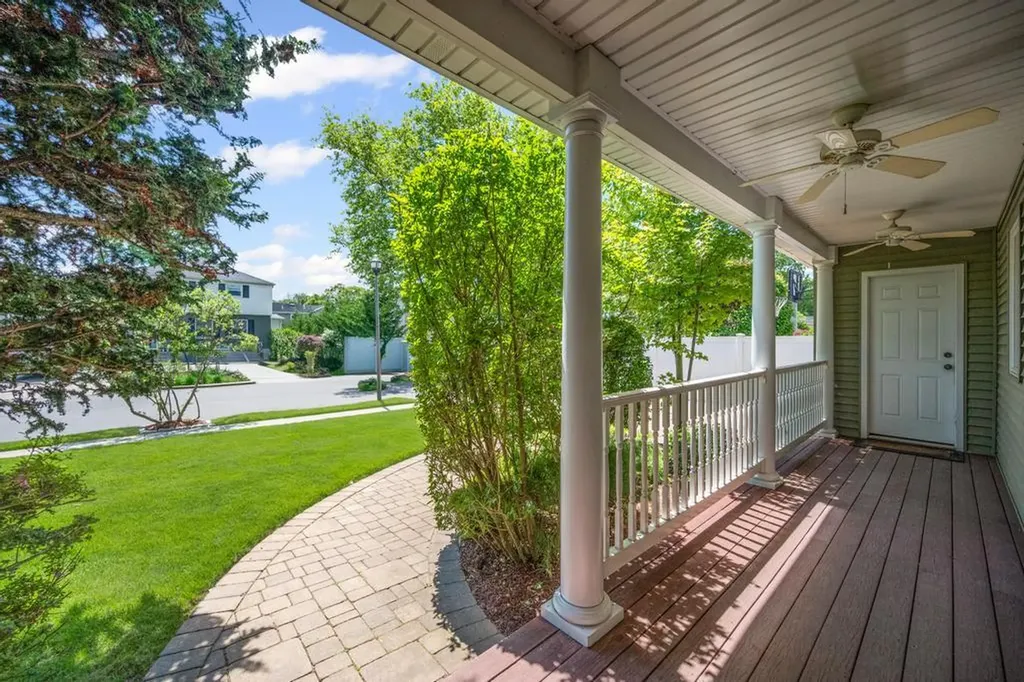 1 Darwin Drive Merrick NY 11566