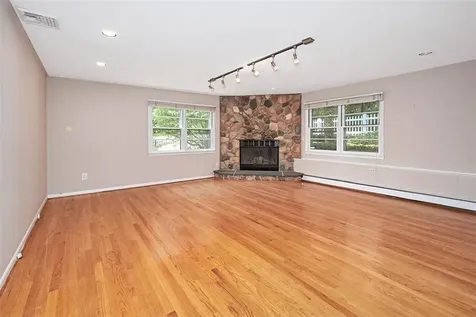 15 Puritan Drive Scarsdale NY 10583