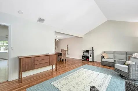 15 Puritan Drive Scarsdale NY 10583